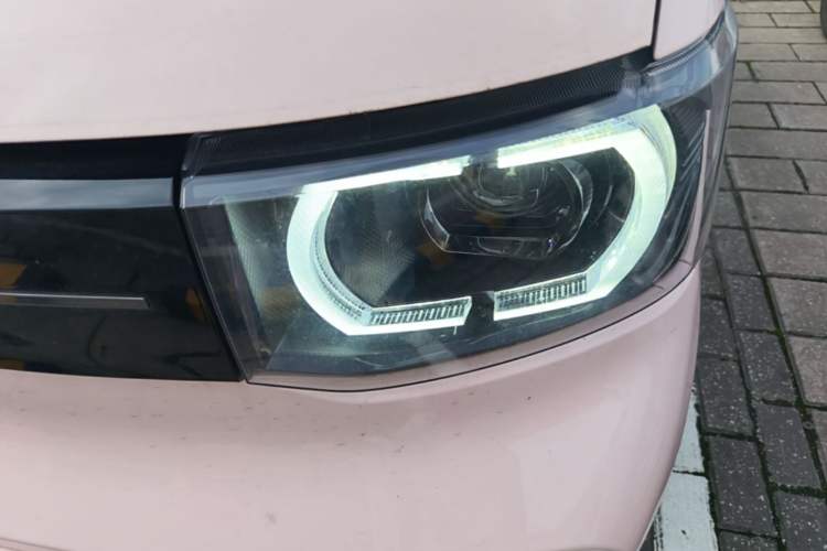 Used Wuling Hongguang MINIEV 2022 Macaron Premium Model – Lithium Iron Phosphate Left Front Headlight