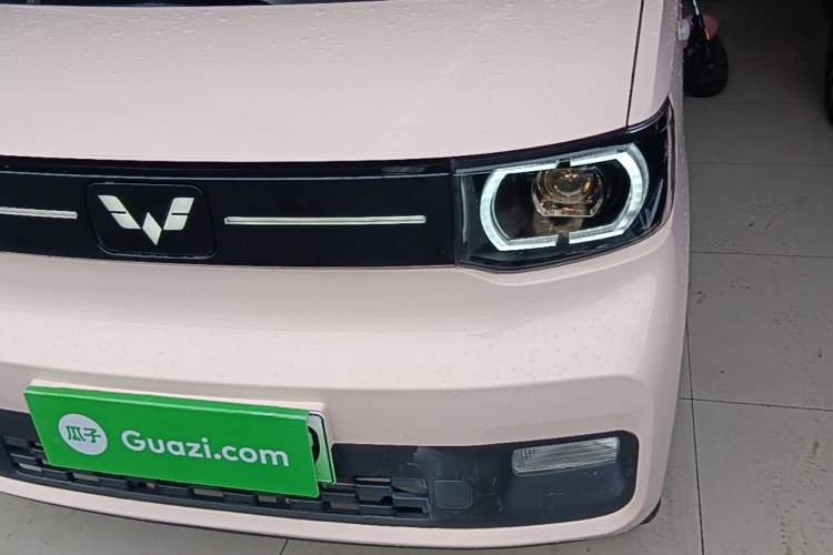 Used Wuling Hongguang MINIEV 2022 Macaron Premium Model – Lithium Ternary Battery Left Front Headlight