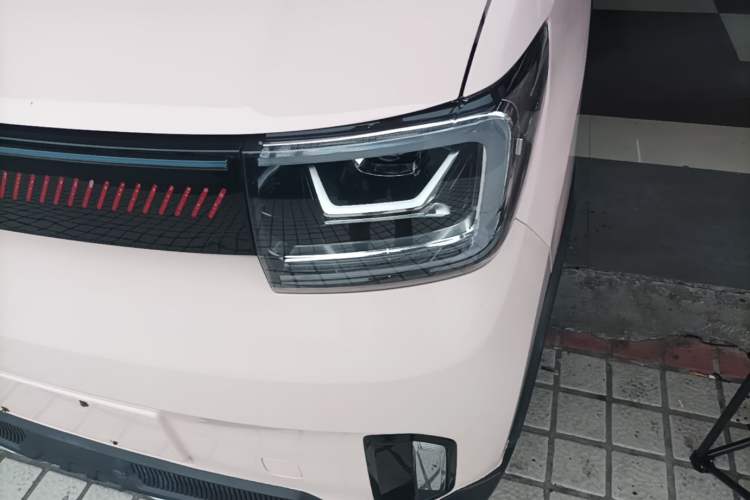Used Wuling Hongguang MINIEV 2022 GAMEBOY 300km Play Edition Lithium Iron Phosphate Left Front Headlight