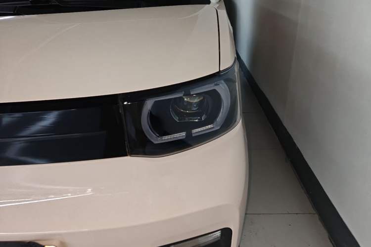 Used Wuling Hongguang MINIEV 2022 Macaron Premium Model – Lithium Iron Phosphate Left Front Headlight