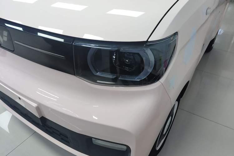 Used Wuling Hongguang MINIEV 2022 Macaron Premium Model – Lithium Iron Phosphate Left Front Headlight