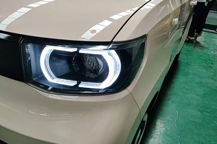 Used Wuling Hongguang MINIEV 2022 Macaron Premium Model – Lithium Iron Phosphate Left Front Headlight