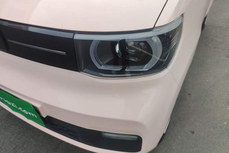 Used Wuling Hongguang MINIEV 2022 Macaron Premium Model – Lithium Iron Phosphate Left Front Headlight