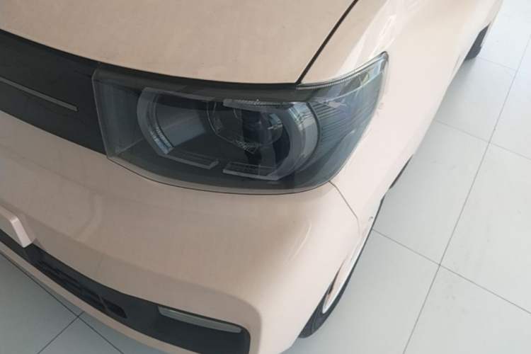 Used Wuling Hongguang MINIEV 2022 Macaron Premium Model – Lithium Iron Phosphate Left Front Headlight