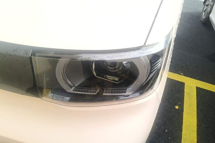 Used Wuling Hongguang MINIEV 2022 Macaron Premium Model – Lithium Iron Phosphate Left Front Headlight
