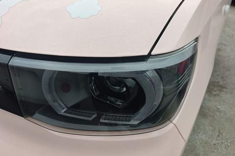 Used Wuling Hongguang MINIEV 2022 Macaron Premium Model – Lithium Iron Phosphate Left Front Headlight