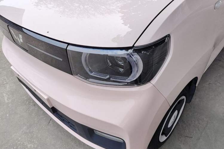 Used Wuling Hongguang MINIEV 2022 Macaron Premium Model – Lithium Iron Phosphate Left Front Headlight