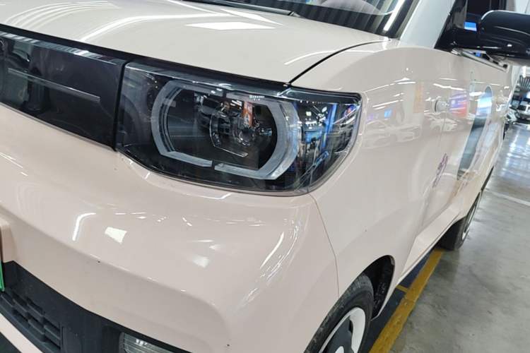 Used Wuling Hongguang MINIEV 2022 Macaron Premium Model – Lithium Iron Phosphate Left Front Headlight