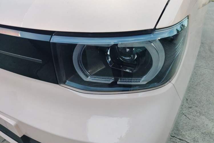 Used Wuling Hongguang MINIEV 2022 Macaron Premium Model – Lithium Iron Phosphate Left Front Headlight