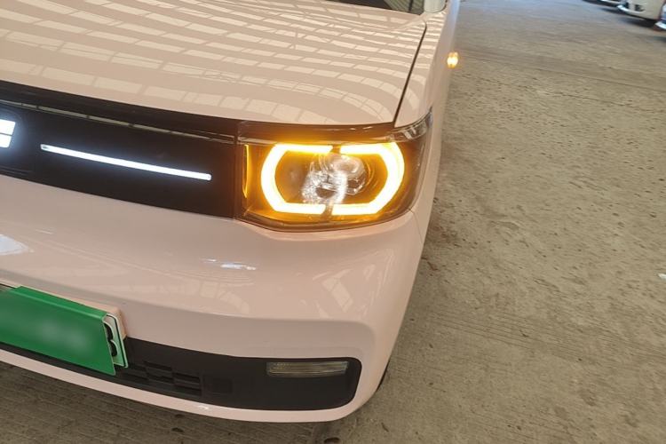 Used Wuling Hongguang MINIEV 2022 Macaron Premium Model – Lithium Ternary Battery Left Front Headlight
