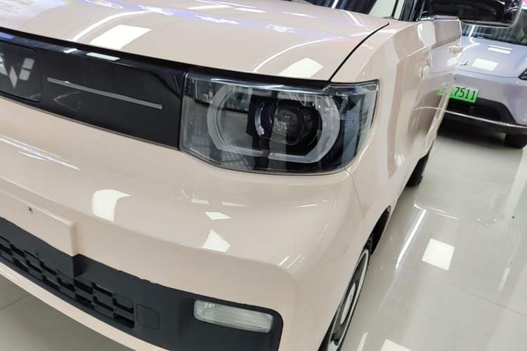 Used Wuling Hongguang MINIEV 2022 Macaron Premium Model – Lithium Iron Phosphate Left Front Headlight