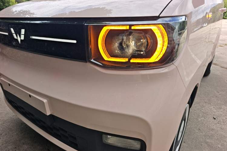 Used Wuling Hongguang MINIEV 2022 Macaron Premium Model – Lithium Iron Phosphate Left Front Headlight