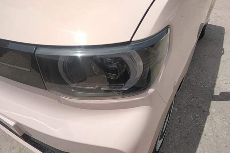 Used Wuling Hongguang MINIEV 2022 Macaron Fashion Model Lithium Iron Phosphate Left Front Headlight