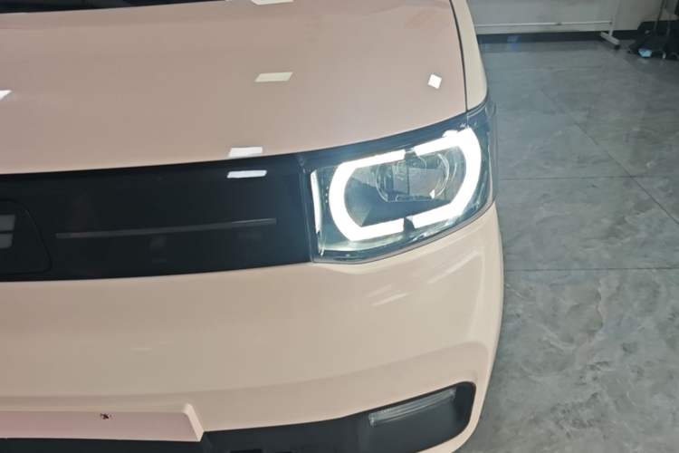 Used Wuling Hongguang MINIEV 2022 Macaron Premium Model – Lithium Iron Phosphate Left Front Headlight