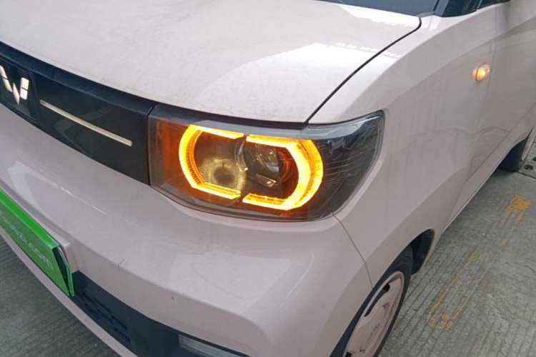 Used Wuling Hongguang MINIEV 2022 Macaron Premium Model – Lithium Iron Phosphate Left Front Headlight