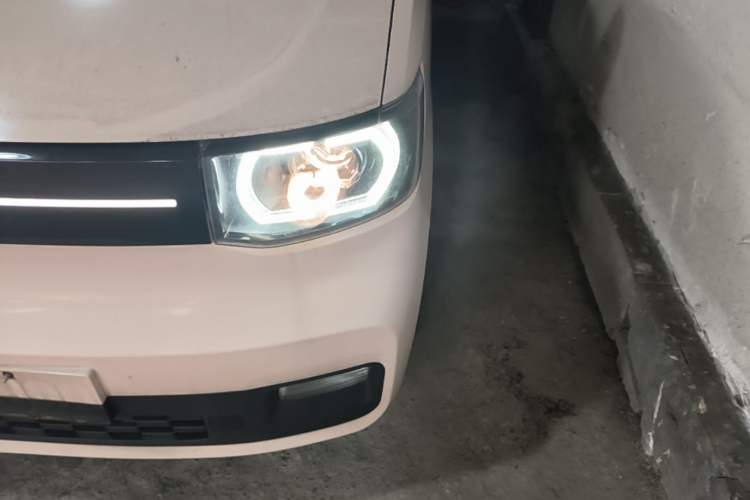 Used Wuling Hongguang MINIEV 2022 Macaron Colorful Edition Lithium-Ion Battery Left Front Headlight