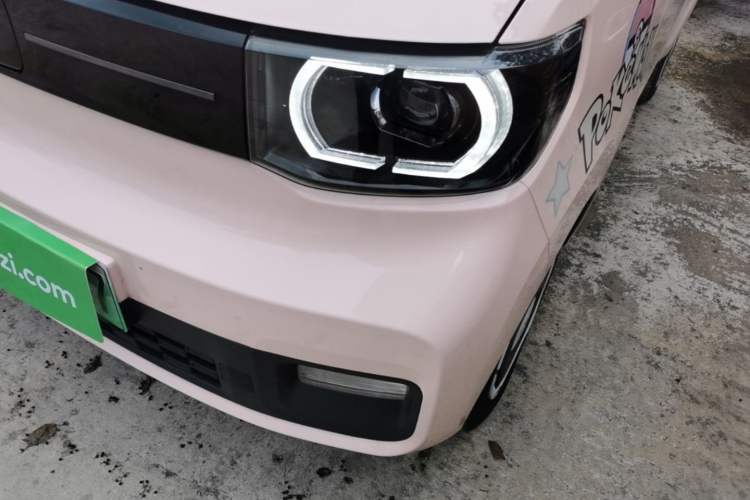 Used Wuling Hongguang MINIEV 2022 Macaron Premium Model – Lithium Iron Phosphate Left Front Headlight