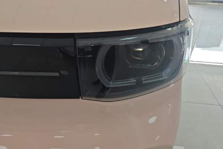 Used Wuling Hongguang MINIEV 2022 Macaron Fashion Model Lithium Iron Phosphate Left Front Headlight