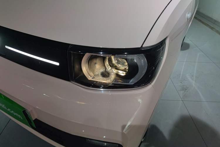 Used Wuling Hongguang MINIEV 2022 Macaron Premium Model – Lithium Iron Phosphate Left Front Headlight