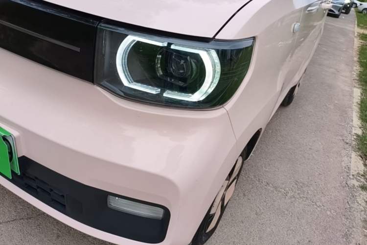 Used Wuling Hongguang MINIEV 2022 Macaron Premium Model – Lithium Iron Phosphate Left Front Headlight