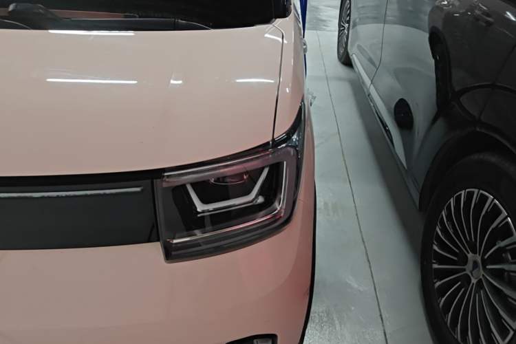 Used Wuling Hongguang MINIEV 2022 GAMEBOY 200km Gaming Edition with Lithium Iron Phosphate Left Front Headlight