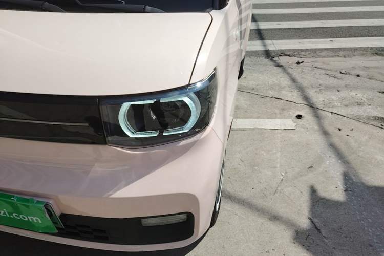 Used Wuling Hongguang MINIEV 2022 Macaron Premium Model – Lithium Iron Phosphate Left Front Headlight