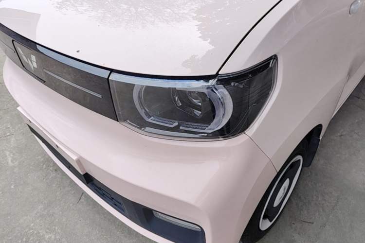 Used Wuling Hongguang MINIEV 2022 Macaron Premium Model – Lithium Iron Phosphate Left Front Headlight