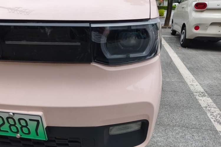 Used Wuling Hongguang MINIEV 2022 Macaron Premium Model – Lithium Iron Phosphate Left Front Headlight