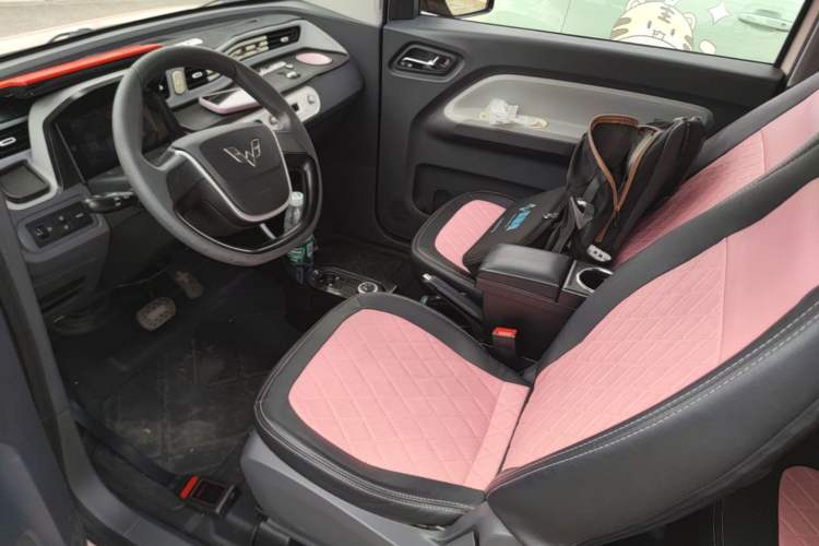 Used Wuling Hongguang MINIEV 2022 Macaron Premium Model – Lithium Iron Phosphate Left Front Seat