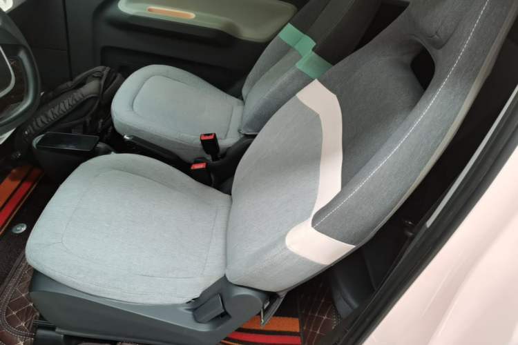 Used Wuling Hongguang MINIEV 2022 Macaron Premium Model – Lithium Iron Phosphate Left Front Seat