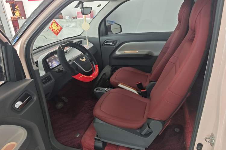 Used Wuling Hongguang MINIEV 2022 Macaron Fashion Model Lithium Iron Phosphate Left Front Seat