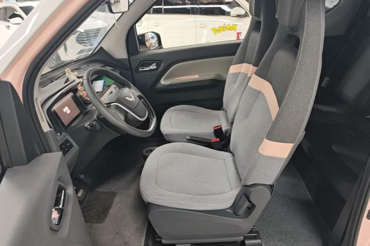 Used Wuling Hongguang MINIEV 2022 Macaron Premium Model – Lithium Iron Phosphate Left Front Seat