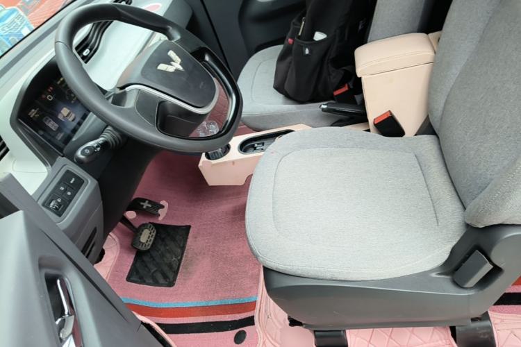 Used Wuling Hongguang MINIEV 2022 Macaron Premium Model – Lithium Ternary Battery Left Front Seat