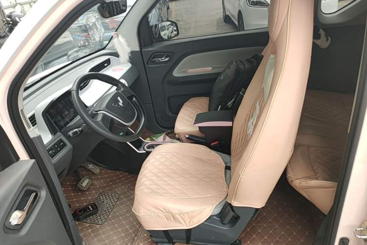 Used Wuling Hongguang MINIEV 2022 Macaron Premium Model – Lithium Iron Phosphate Left Front Seat
