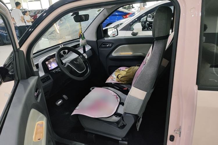 Used Wuling Hongguang MINIEV 2022 Macaron Fashion Model Lithium Iron Phosphate Left Front Seat