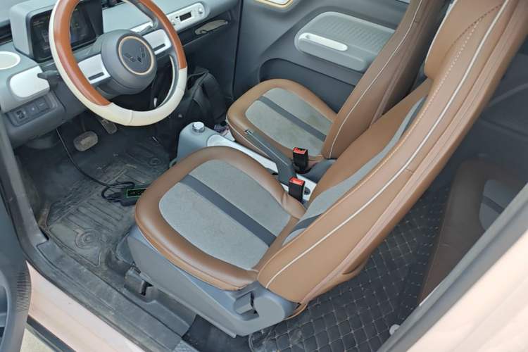 Used Wuling Hongguang MINIEV 2022 GAMEBOY 200km Gaming Edition with Lithium Iron Phosphate Left Front Seat