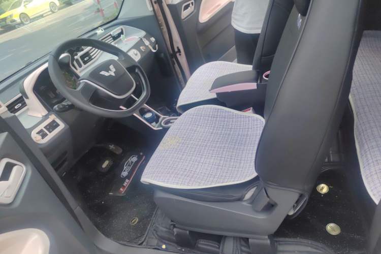 Used Wuling Hongguang MINIEV 2022 Macaron Fashion Model Lithium Iron Phosphate Left Front Seat