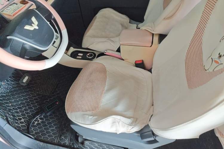 Used Wuling Hongguang MINIEV 2022 Macaron Premium Model – Lithium Iron Phosphate Left Front Seat