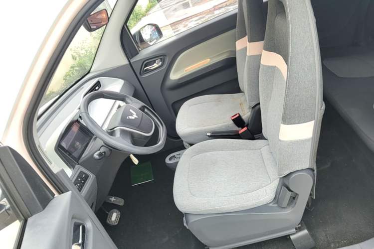 Used Wuling Hongguang MINIEV 2022 Macaron Fashion Model Lithium Iron Phosphate Left Front Seat