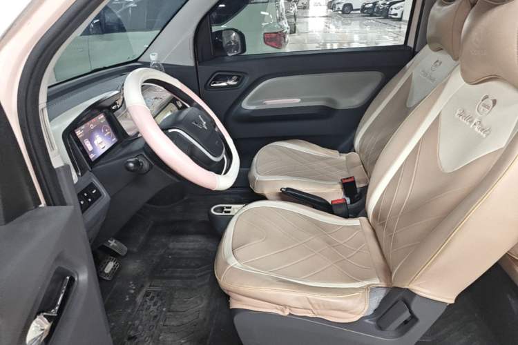 Used Wuling Hongguang MINIEV 2022 Macaron Premium Model – Lithium Iron Phosphate Left Front Seat
