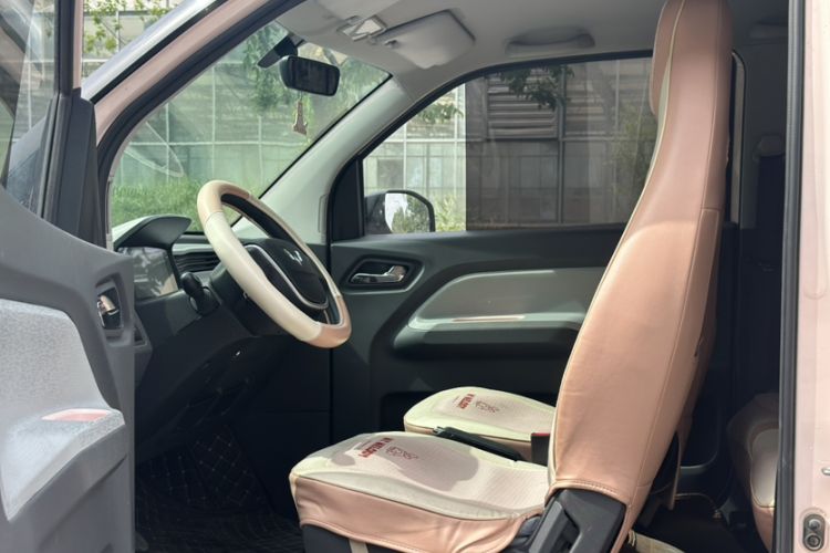 Used Wuling Hongguang MINIEV 2022 Macaron Premium Model – Lithium Iron Phosphate Left Front Seat