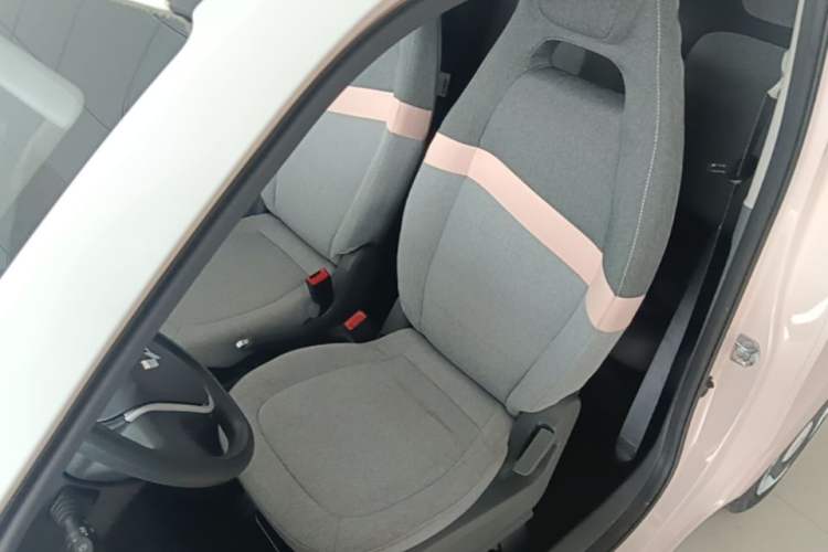 Used Wuling Hongguang MINIEV 2022 Macaron Premium Model – Lithium Ternary Battery Left Front Seat