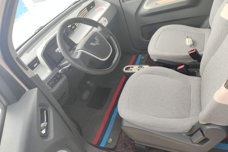 Used Wuling Hongguang MINIEV 2022 Macaron Premium Model – Lithium Iron Phosphate Left Front Seat