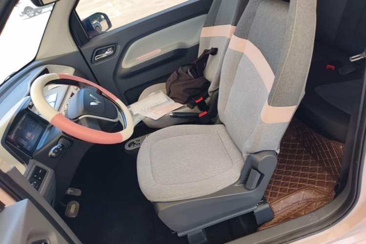Used Wuling Hongguang MINIEV 2022 Macaron Premium Model – Lithium Iron Phosphate Left Front Seat