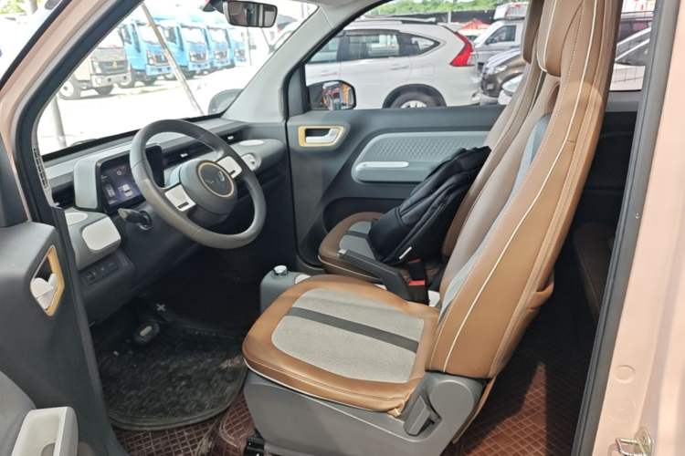 Used Wuling Hongguang MINIEV 2022 GAMEBOY 300km Enthusiast Model with Lithium Iron Phosphate Left Front Seat