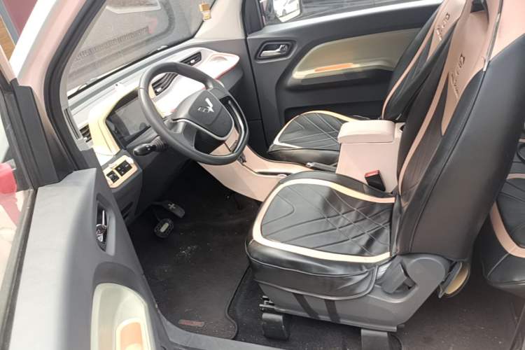 Used Wuling Hongguang MINIEV 2022 Macaron Premium Model – Lithium Iron Phosphate Left Front Seat
