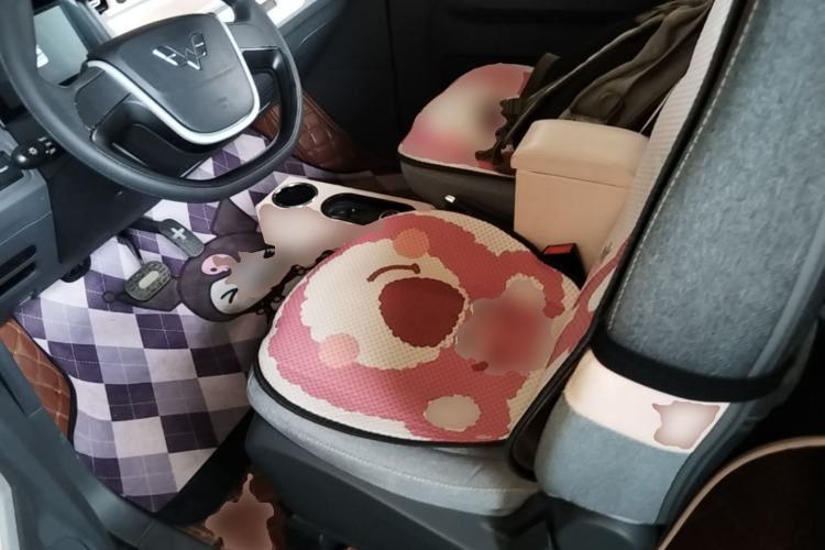 Used Wuling Hongguang MINIEV 2022 Macaron Fashion Model Lithium Iron Phosphate Left Front Seat