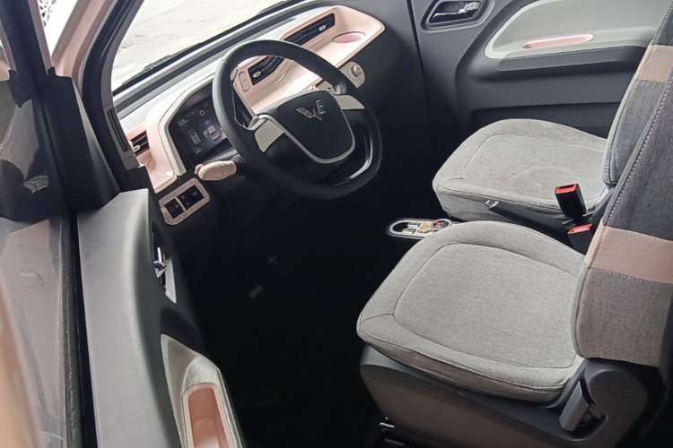 Used Wuling Hongguang MINIEV 2022 Macaron Premium Model – Lithium Ternary Battery Left Front Seat