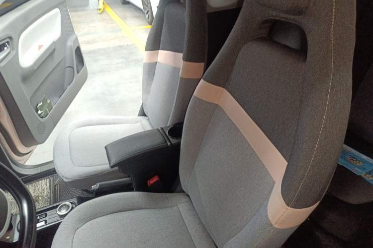 Used Wuling Hongguang MINIEV 2022 Macaron Premium Model – Lithium Iron Phosphate Left Front Seat