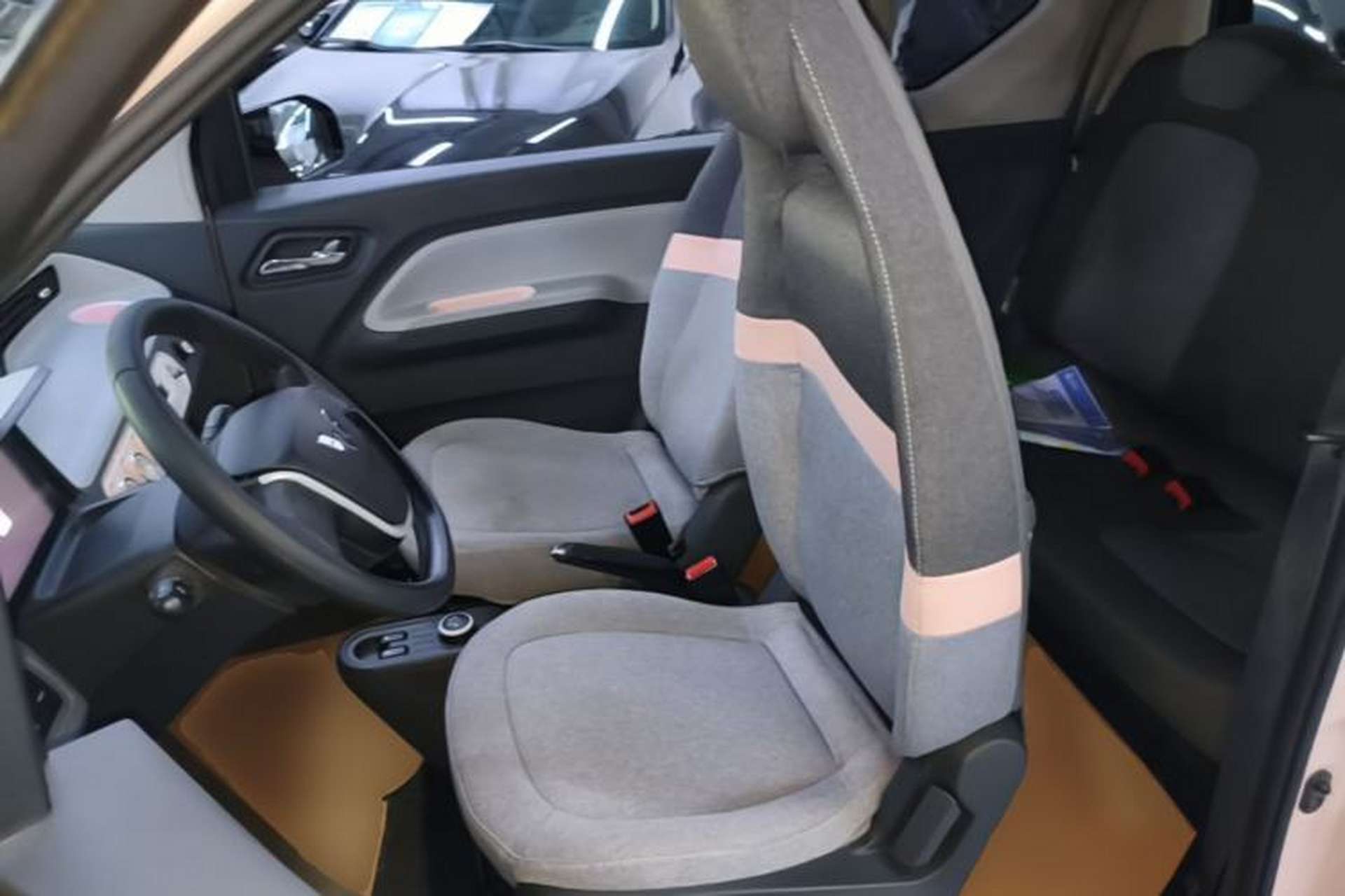 Used Wuling Hongguang MINIEV 2022 Macaron Premium Model – Lithium Ternary Battery Left Front Seat